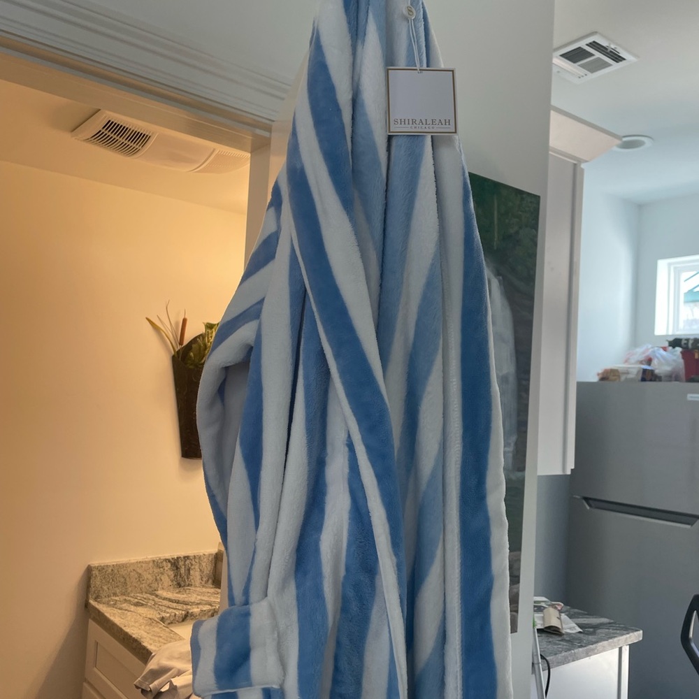 Shiraleah Sky Blue and White Plush Bathrobe